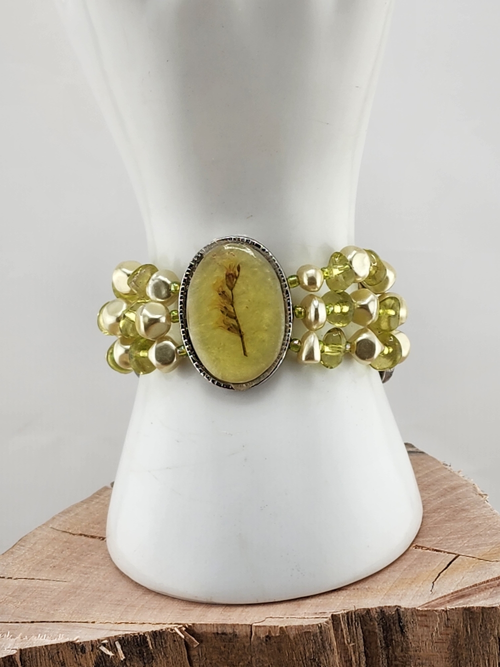 Acrylic Resin Botanical Accent Yellow Green Multi-Strand Stretch Bracelet 0656
